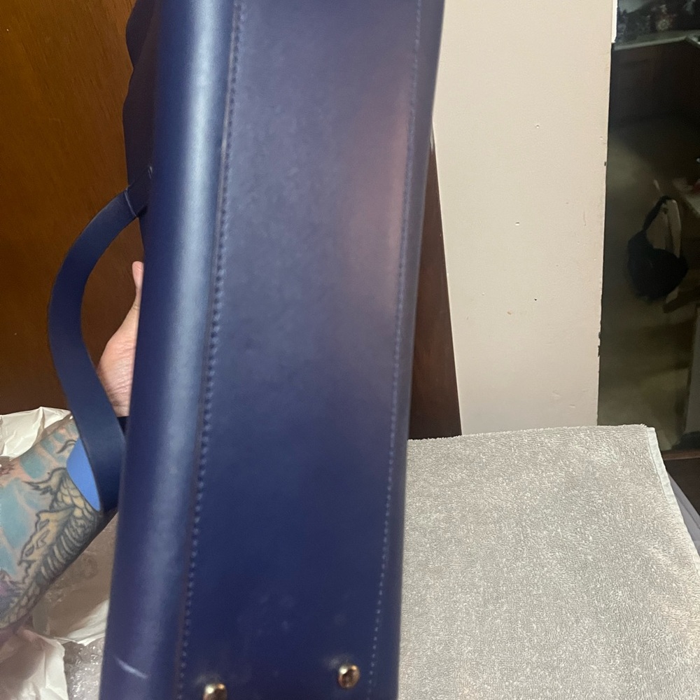 Kate Spade Blue Structured Tote with Sleek Design - Picture 13 of 13